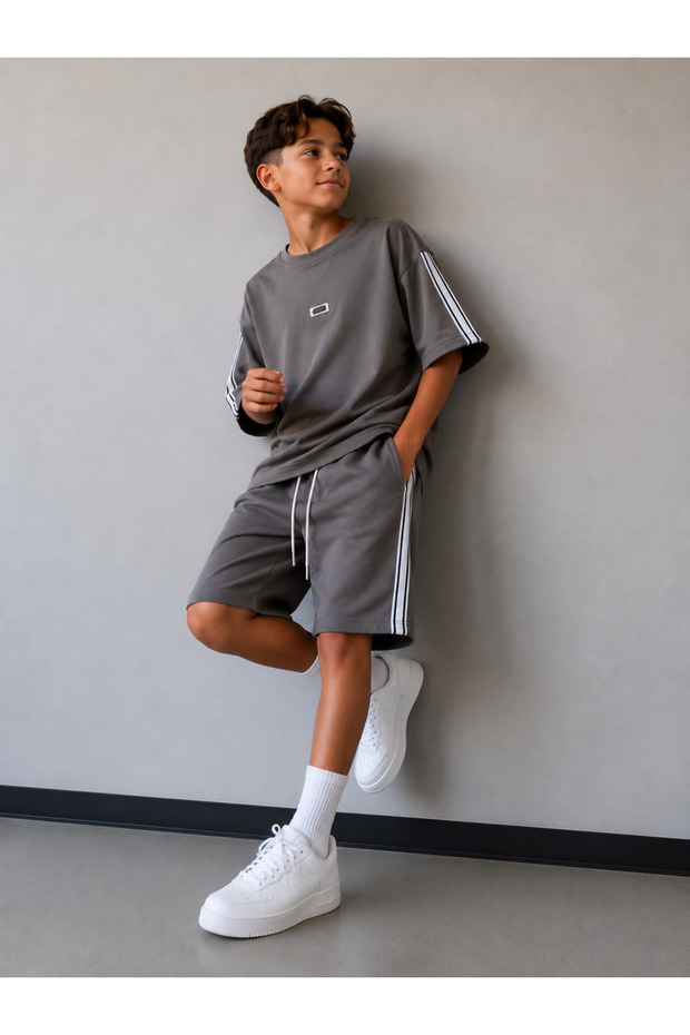 Boy's 2 Thread Stripe Detailed Oversize Shorts Set