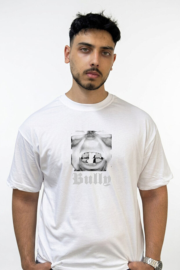 تي شيرت أبيض كبير الحجم مطبوع عليه تصميم Bully Screaming Face