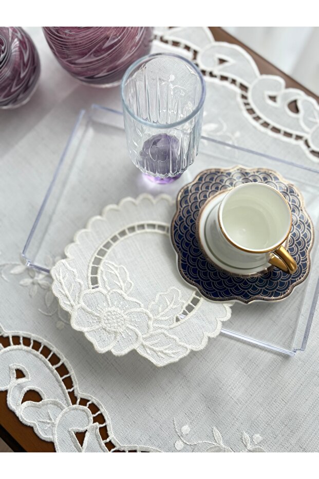 Flower - Cocktail Napkin Holework Cream - 15X15 cm 2 Pieces