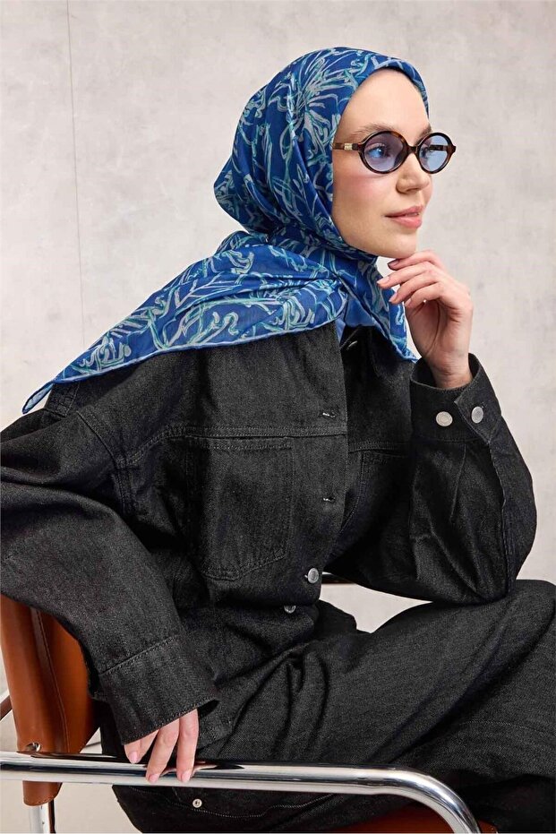 Cotton Polyester Soft Scarf Dark Blue Lilium Patterned Non-Slip Textured 90X90