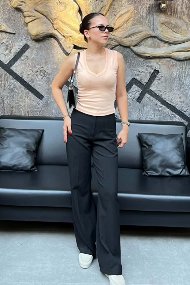 Women's Classic Cut Regular Fit Straight Leg Fabric Trousers Sun426