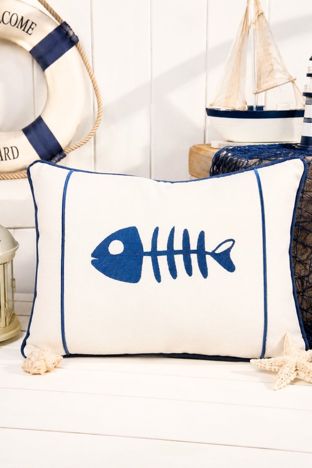 Fish Skeleton Embroidered Piccolo Linen Throw Pillow Cover |   Marine Decorative Pillowcase