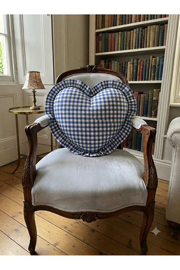 Heart-Shaped Ruffled Gingham Throw Pillow (Pre-Filled)