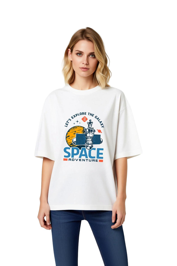 Explore the Galaxy 1975 Space Adventure Printed Women's Oversize T-Shirt