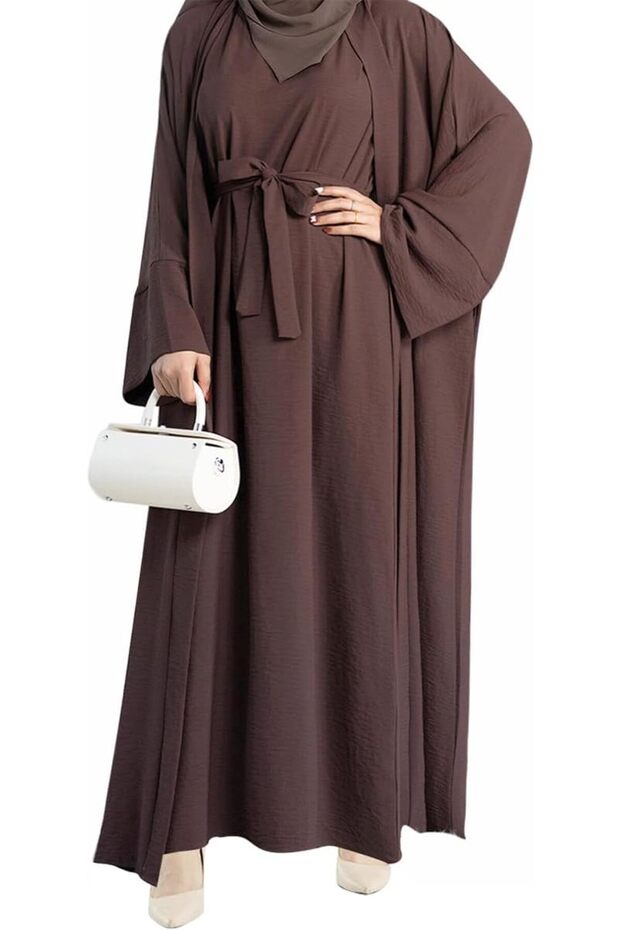ملابس نسائية من لوريا