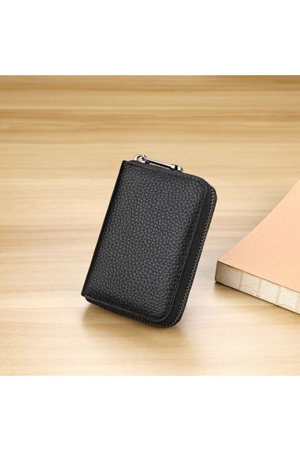 Unisex PU card holder pink/red holds 20 cards.