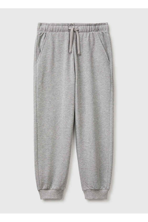 Boy's grey melange ribbed sweatpants with front logo embroidery and pockets