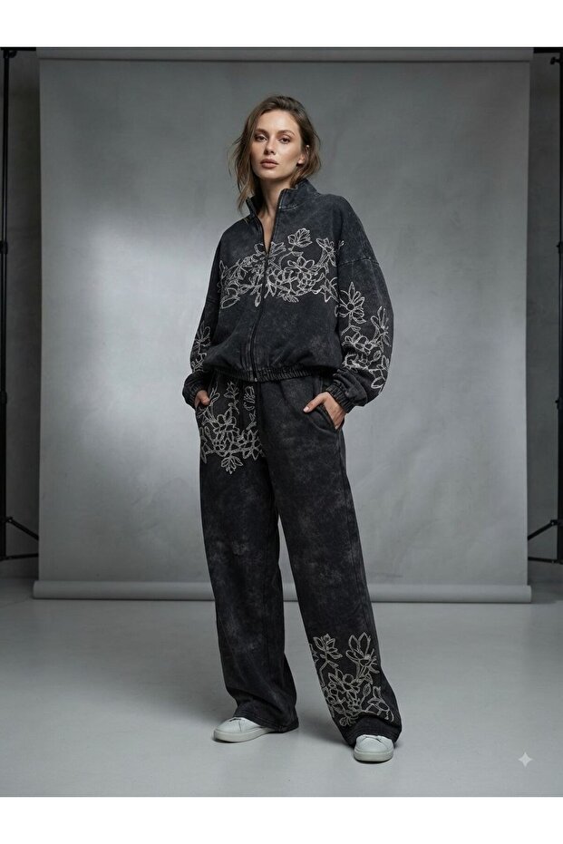 Trendy 3-Thread Brushed Fleece Tracksuit Set with Stone-Print Embroidery