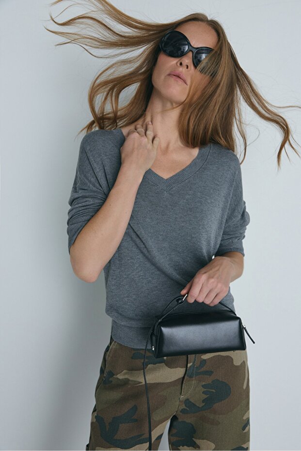 Gray V-Neck Thin Knitwear Sweater