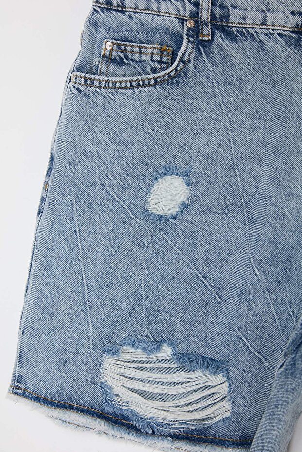 Açık Mavi Yırtıklı Lastikli Yüksek Bel Mini %100 Pamuk Non-Stretch Denim Şort TBBSS26AP00014 - 5