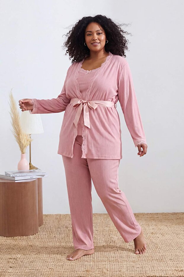 Pudra 3'lü Paket Bağlama ve Dantel Detaylı Örme Pijama Takımı TBBAW26AI00040 - 2