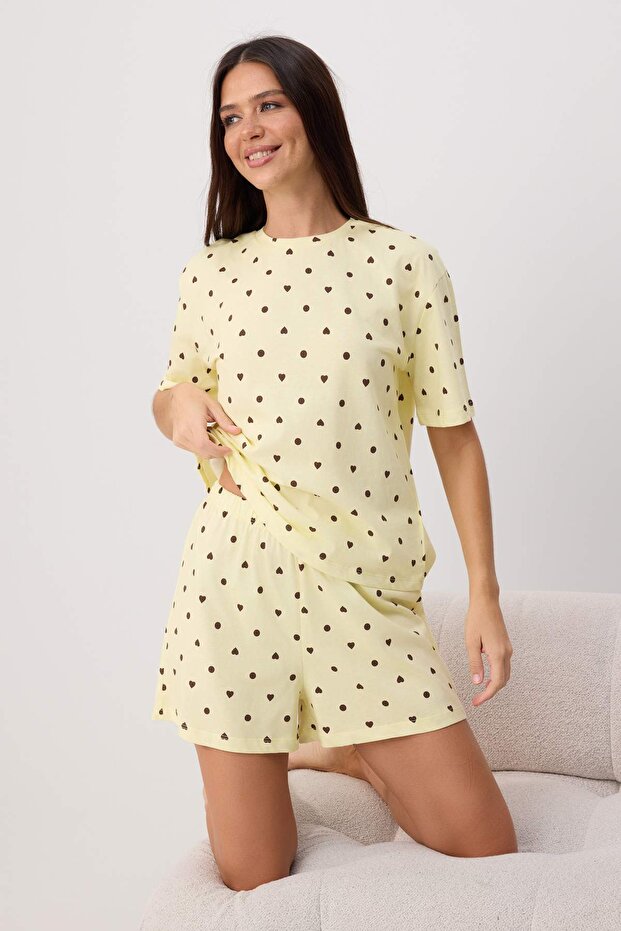 Sarı %100 Pamuklu Puantiyeli ve Kalpli Şortlu Örme Pijama Takımı THMSS21PT1485 - 2
