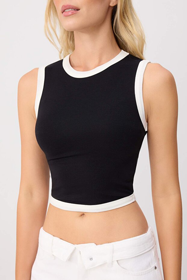 Siyah Fitted/Vücuda Oturan Kolsuz Biyeli Super Crop Yumuşak Örme Atlet TWOSS26AL00118 - 3