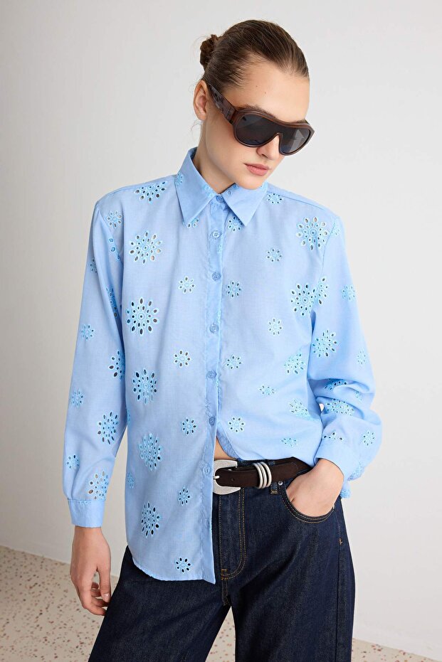 Mavi Oversize/Geniş Kesim Brode Gömlek TWOAW27GO00035