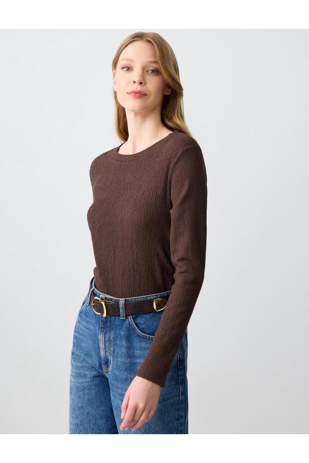 Bitter Coffee Crew Neck Long Sleeve Straight Cut Knitted Blouse