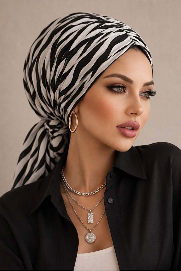 Black and White Zebra Patterned Buckle Cap