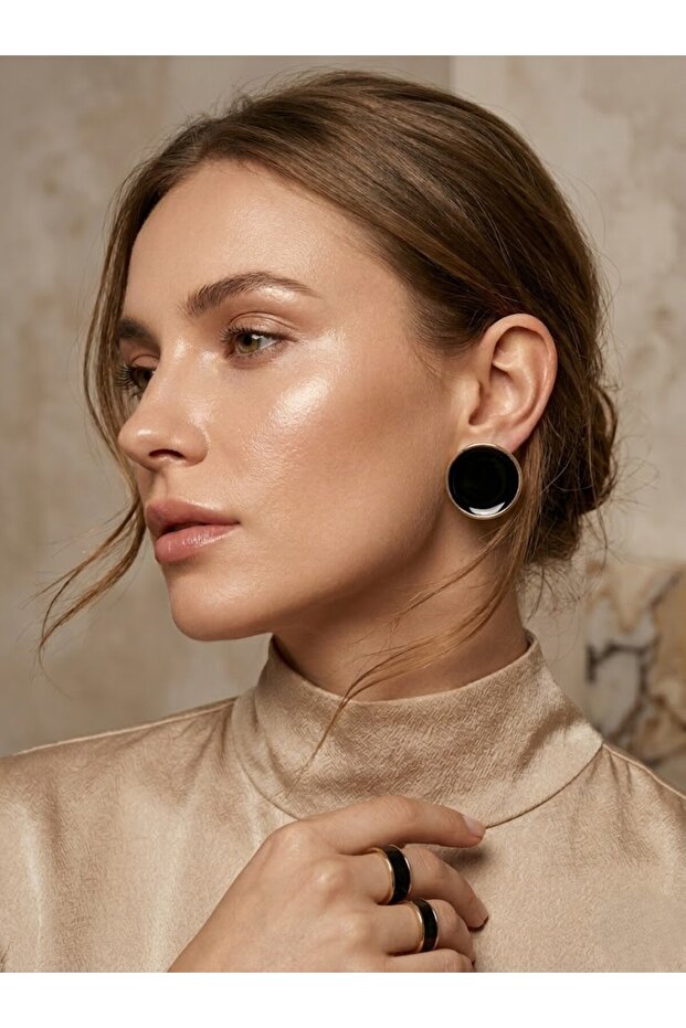 Gold Night Series Gold Round Earrings