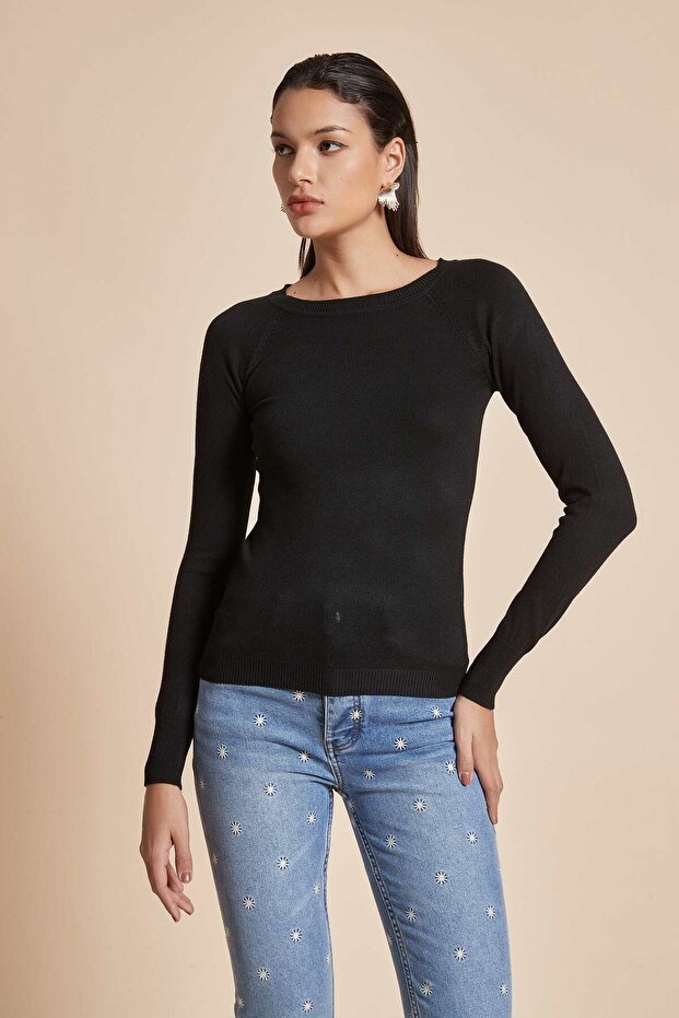 Solid Crew Neck Long Sleeve Top - 2