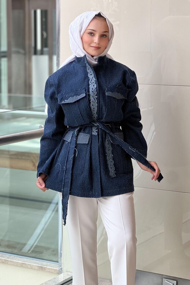 Pocketed Waist Belted Cap