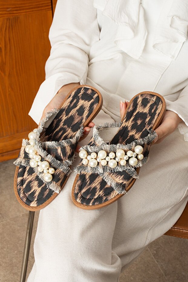 Mirella Women's Pearl Straw Textured Animal Patterned Leopard Flat Stylish Slippers