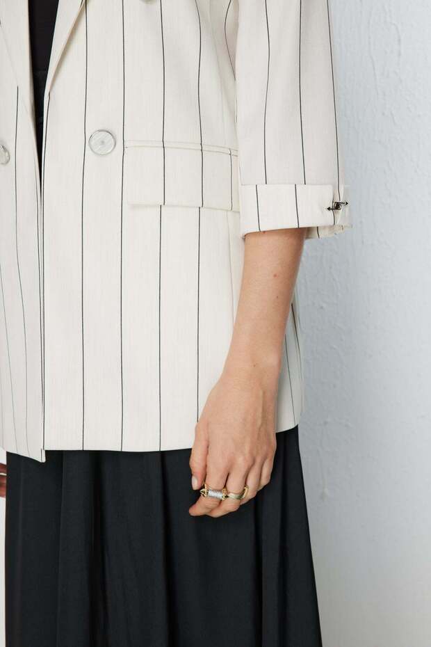 Line Patterned Jacket with Flap Pockets - 4