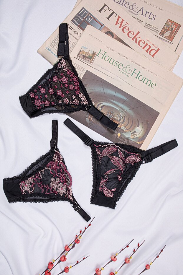3 Pieces of Embroidered Patterned Panties Outlet.