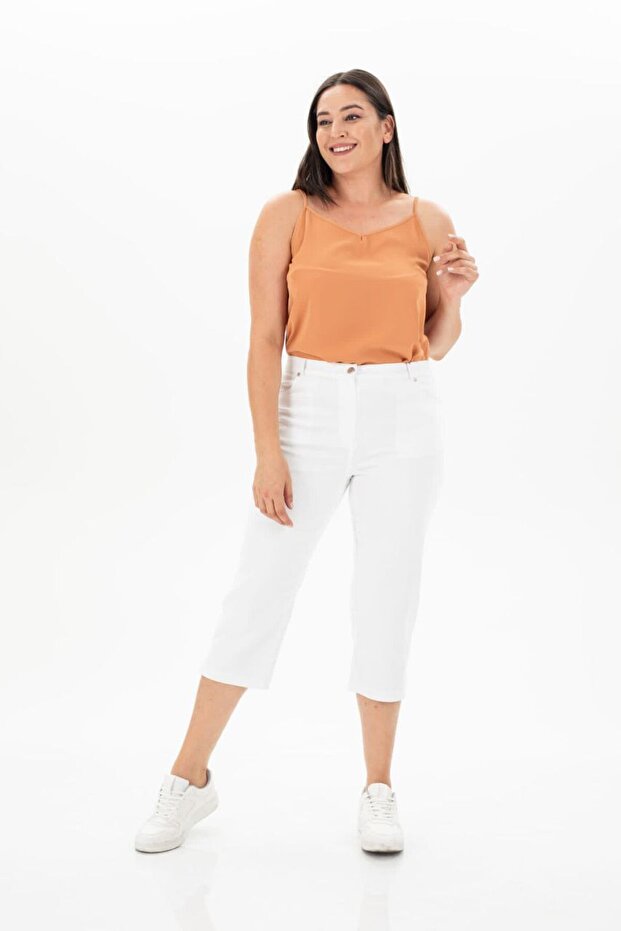 Large Size Lycra Gabardine Capri Length Trousers