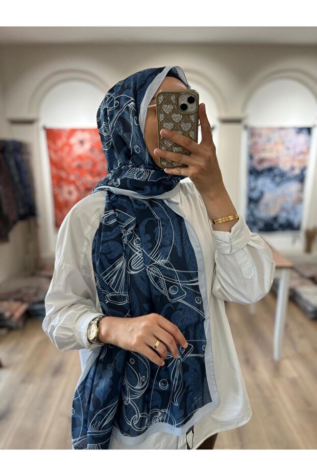 شال ناعم بنمط سلسلة - أزرق داكن