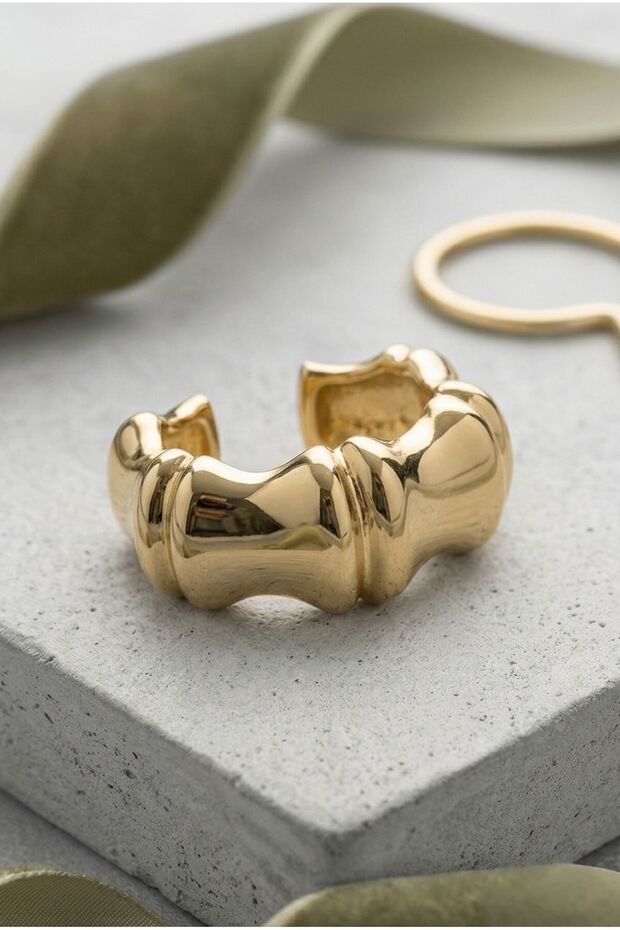ROYAL RING