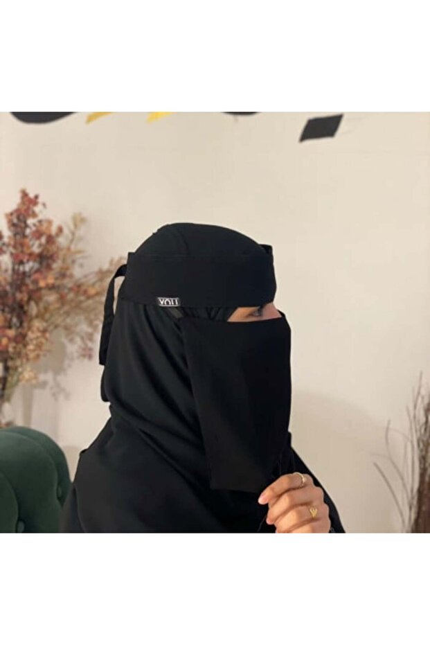 نقاب متوسط مطاط مائل