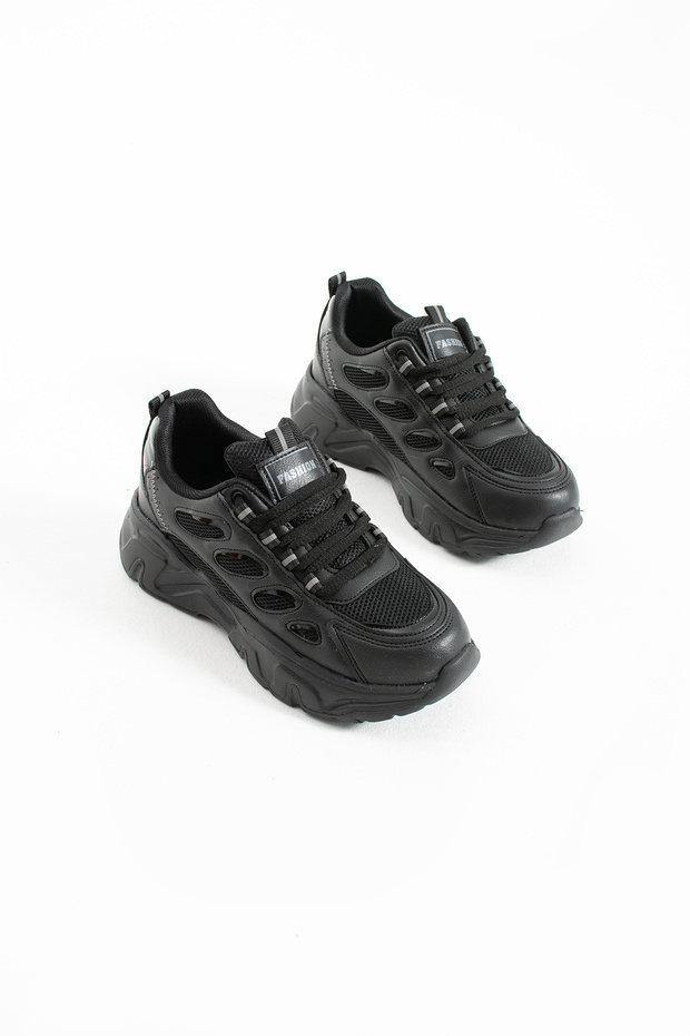 Lmr-1001 Thick Sole Anorak Tied Sports Shoes