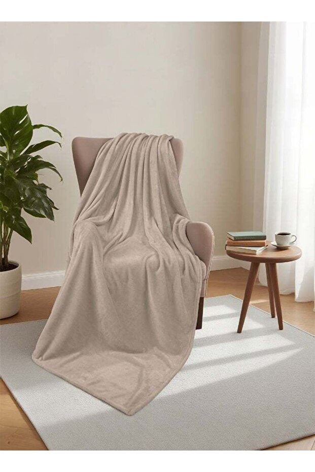 Lightweight Blanket 250 GSM Extra Soft Premium Microfiber Bed and Sofa Throw in Mocha - Size 150 x 200cm