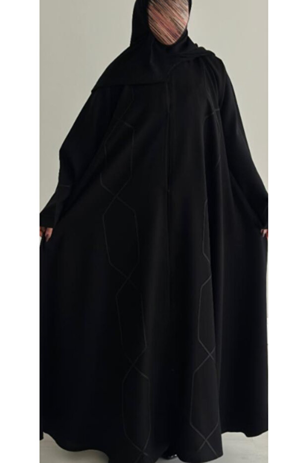 Elegant Abaya with a Practical Design and Tassels. Free Pattern Provided.