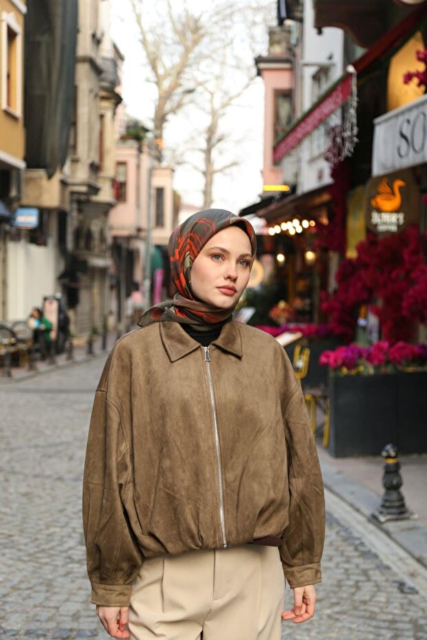 وشاح أليور بنمط إبرولي من التنسل
