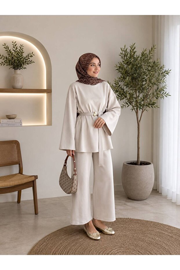 طقم سكوبا محتشم للنساء