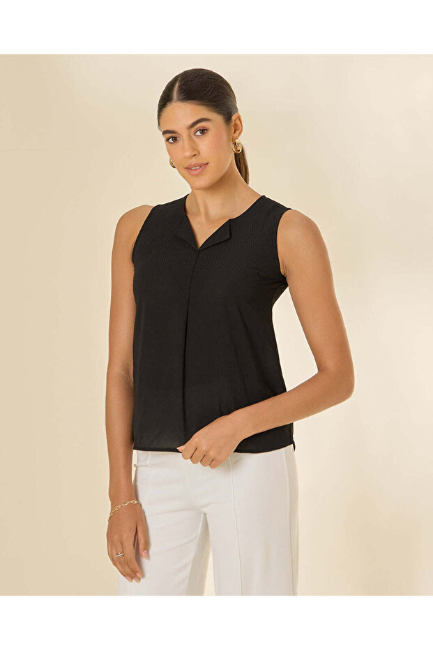 Women Black Sleeveless Casual Blouse