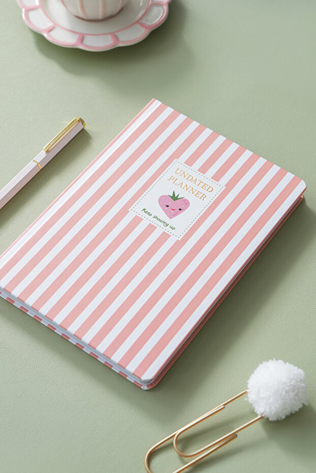 A5 Timeless Planner Agenda 15X21 cm with Motivational Pages Strawberry