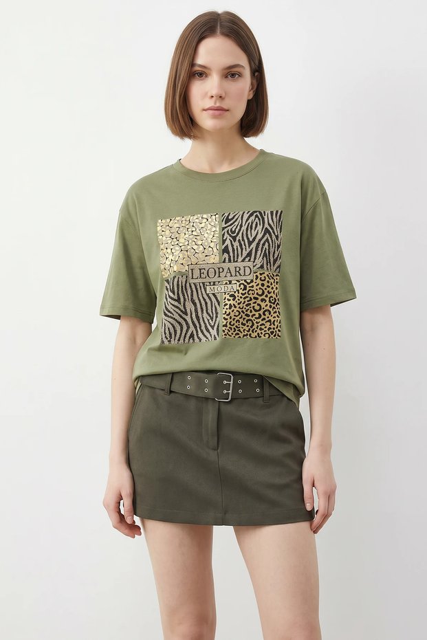 Women's Stone Detailed Leopard Printed Crew Neck Comfortable Fit t Shirt Pistachio Green
