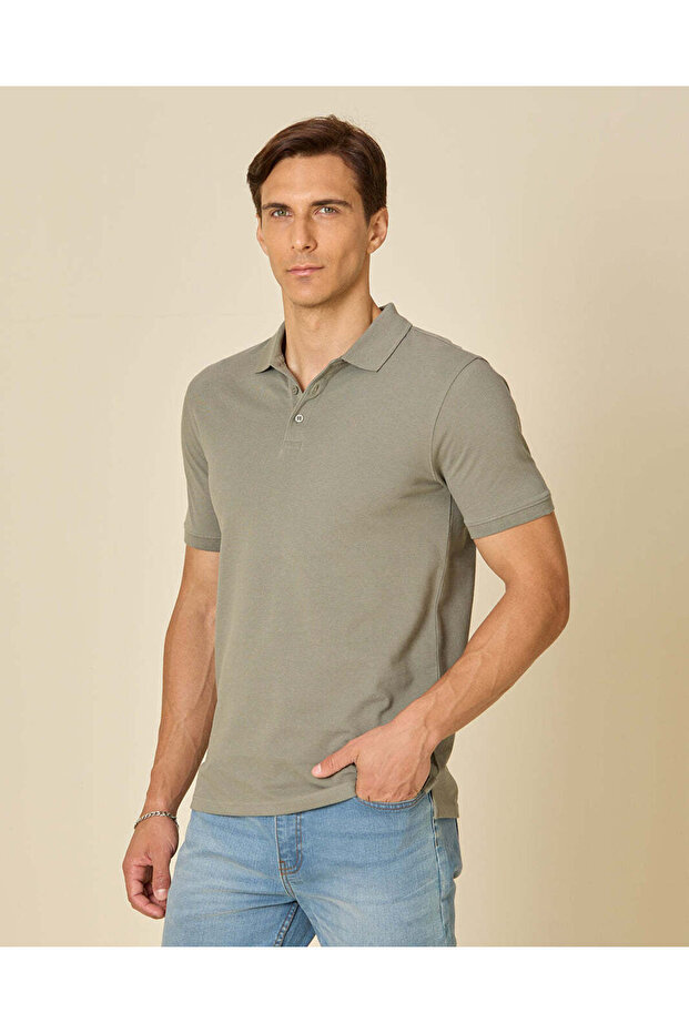 Men Green Plain Polo Shirt