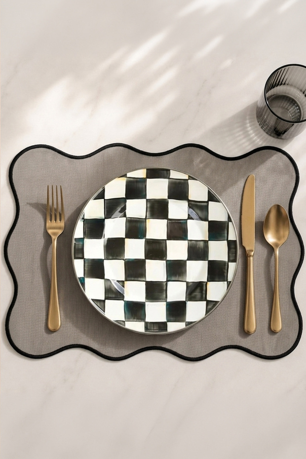 Wavy Edge American Placemat - 4 Pieces - Dark Mink - Black Edge Embroidery