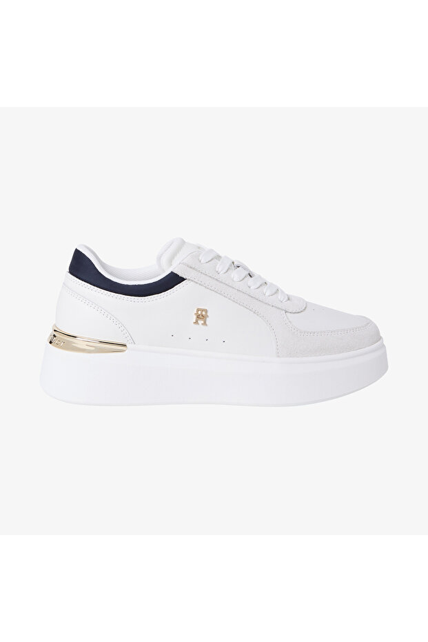 حذاء رياضي نسائي من Th Satin Platform Sn باللون البيج