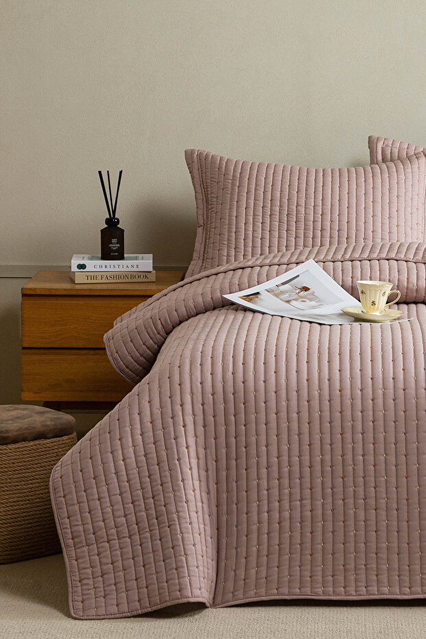 Violet Single Bedspread Powder