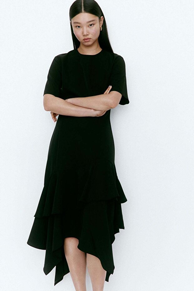 Asymmetric dress