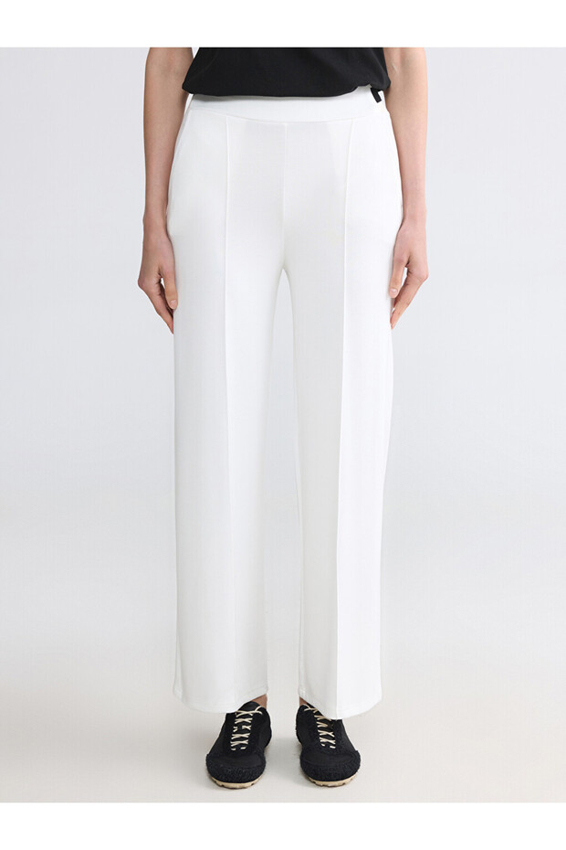 Soft Touch Women's Sweatpants with Elastic Waist