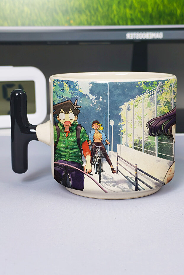 كوب سيراميك فاخر مطبوع عليه رسومات أنمي من Komi Can't Communicate (قطعة واحدة) على شكل حرف T بمقبض أسود خاص V3T