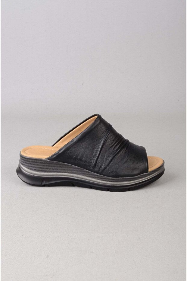 Seç 4095 Genuine Leather Padded Heel Slippers (Heel Height: 4.5cm) Black