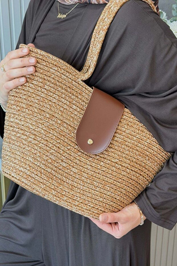 حقيبة دافي القابلة للطي من القش