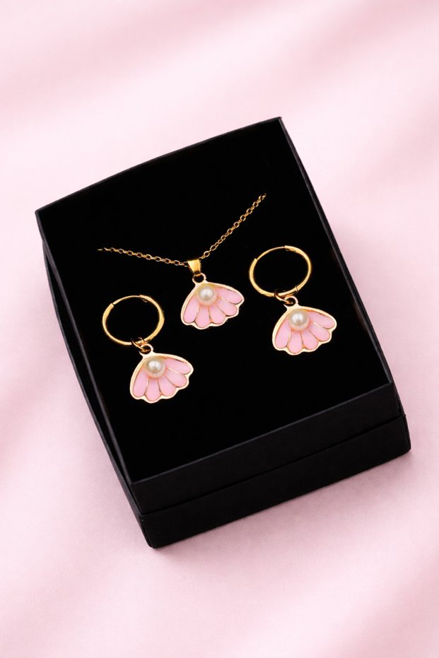 Women's Pink Color Pearl Detailed Sea Shell Necklace and Earring Set