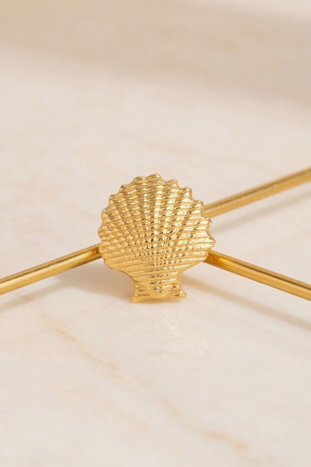 Women's Gold Mini Oyster Acceptable Design Earrings