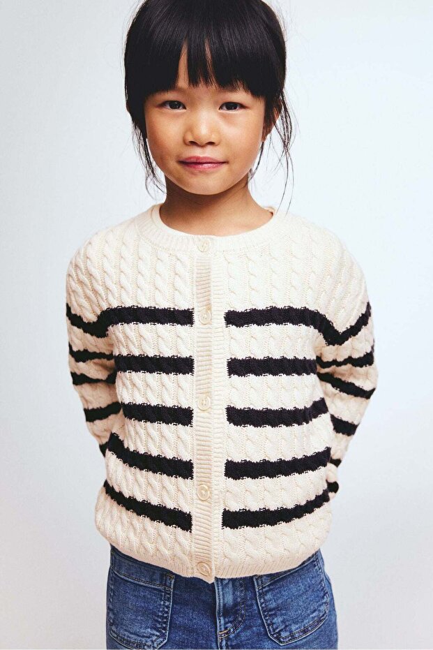 Cable-knit cardigan